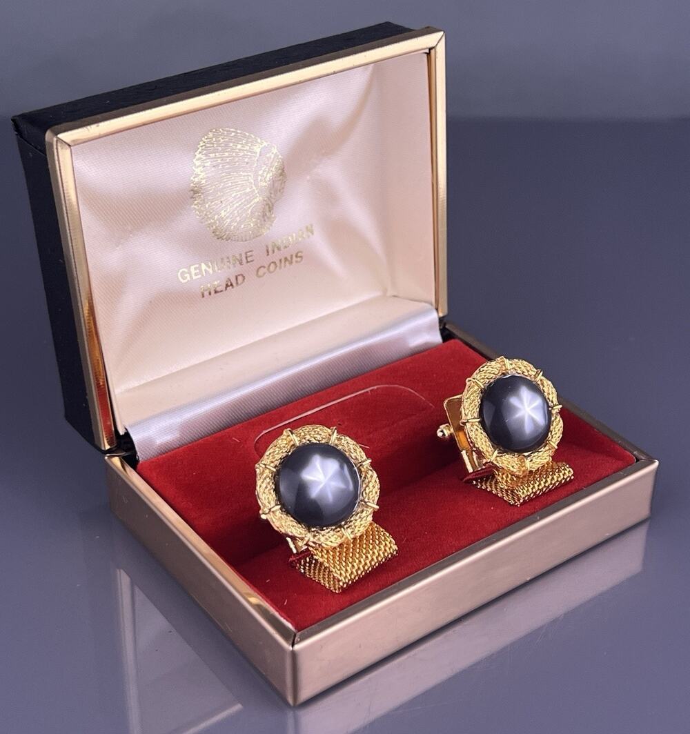 Gray Star Cabochon Wreath Wrap Around Cufflinks Gold Tone Round NOS Vintage